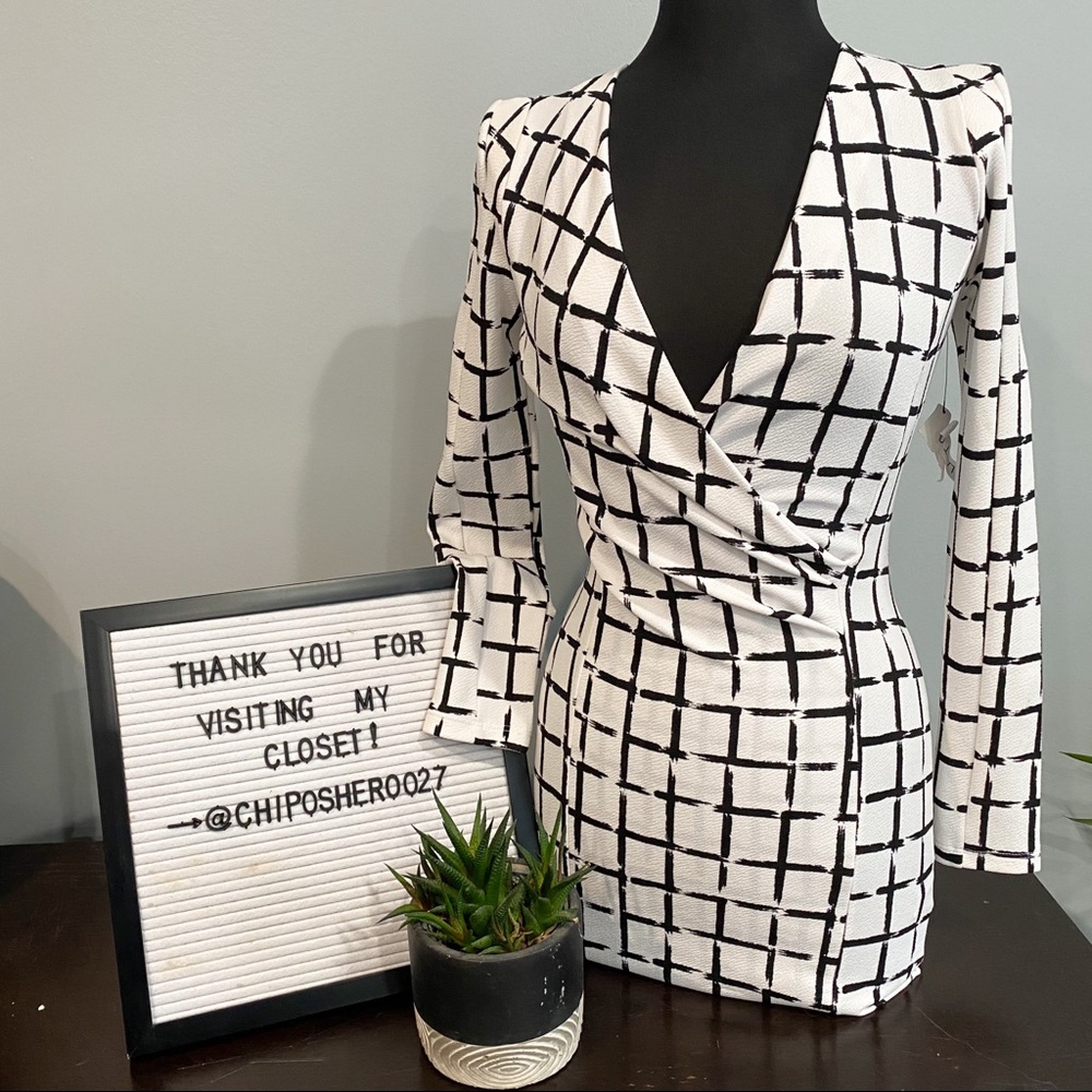 Akira Chicago Red Label Black/White pattern dress